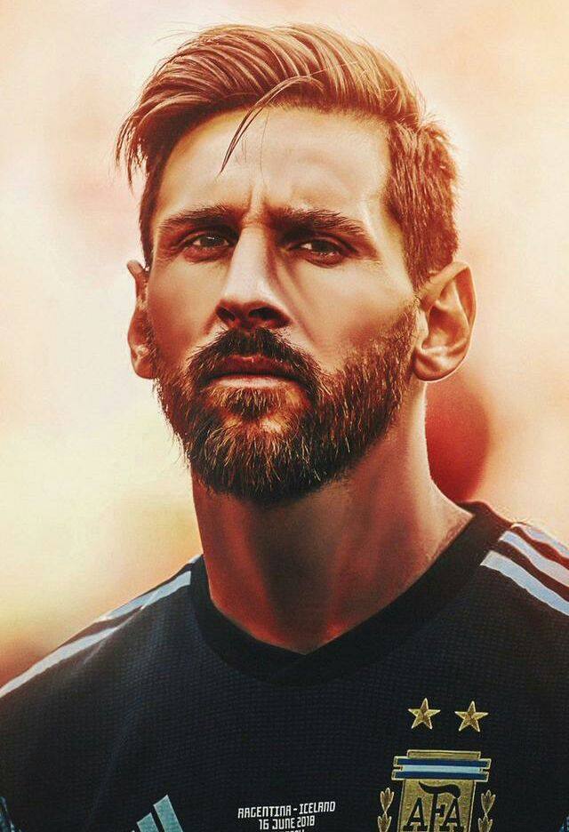 男子用手套自制钓鱼手势浮漂，看到“OK”就表示鱼已咬钩浮漂