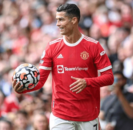 中国男子冰壶队米兰冬奥资格赛5-2击败菲律宾，豪取三连胜引关注