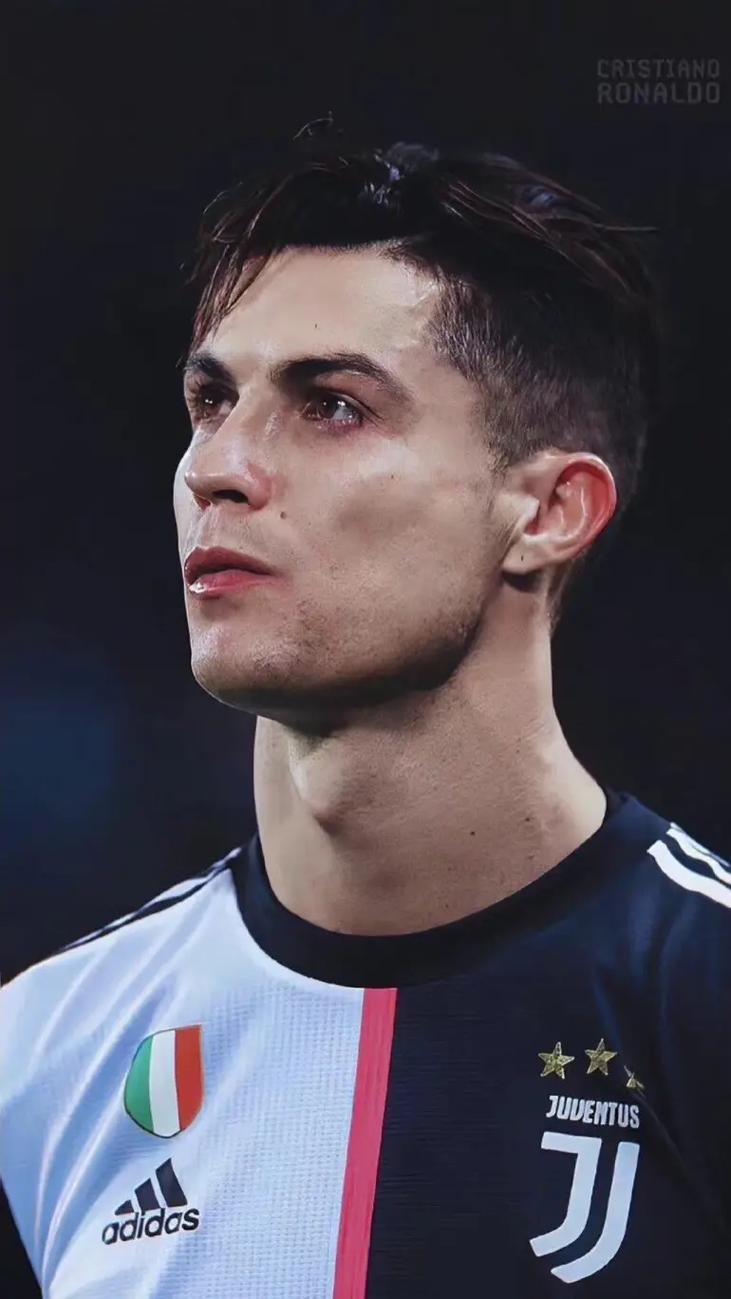 TA：球员版长袖球衣全面回归，实现从性能到美学的个性表达