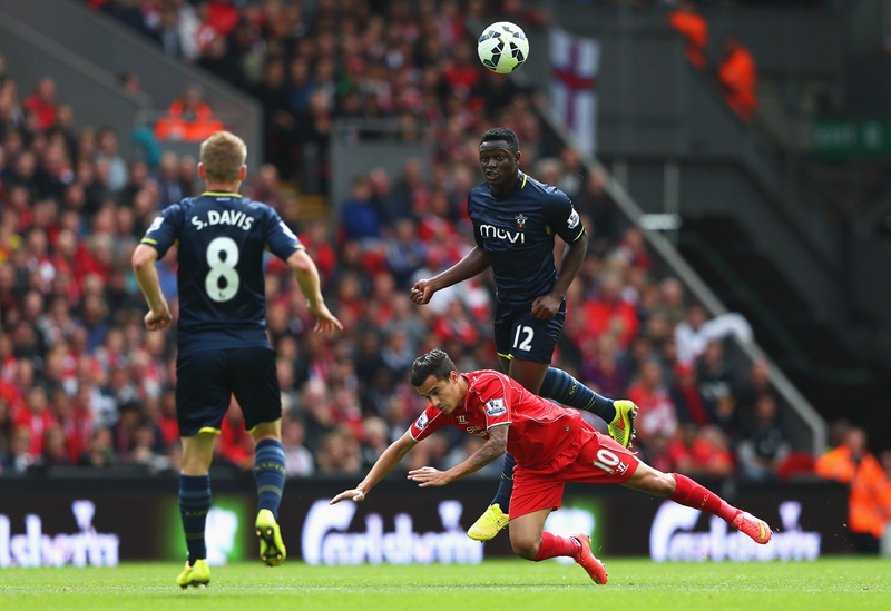 这队的高位逼抢太窒息了