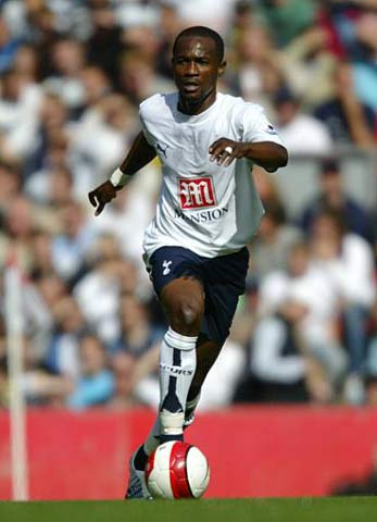 西甲战报：费尔南德斯点射制胜，十人西班牙人1-0十人巴列卡诺